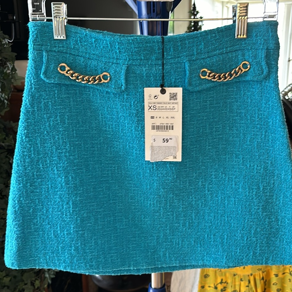 Zara turquoise tweed mini skirt with chain detailing size xs NWT - Picture 2 of 5
